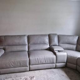 Friend is selling this absolutely stunning 
Harvey’s - Grey Leather Corner Sofa with reclining seats. Slight damage on the Corner seat which can be seen on the photo !! Nothing major otherwise in excellent condition as only 2 years old.

Was £3400 - 2 years ago Wanting £700
Over all fab condition
Any questions please ask 
Needs to be out this week ! Xx