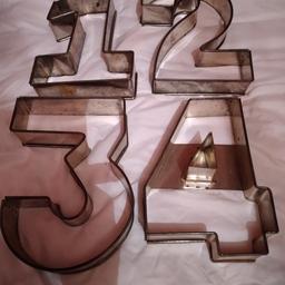 heavy duty cake frames all numbers this is a cash on collection sale only i will not post grab yourself a bargain less than £10 a number NO OFFERS ON THIS ITEM