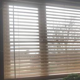 Lovely wooden blinds
With fittings
Collection only