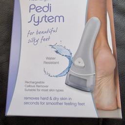 Rechargeable foot pedi system

Removes hard & dry skin in seconds for smoother feeling feet

This pack contains:

1x rechargeable foot pedi
1x cover
1x brush
2x replacement roller wheels
1x USB cable
1x Bag

Brand New Never Sealed Never Been Used