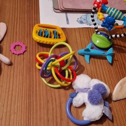 Hi I have a section of toys that ur child/children would love.-:

(1) selection of teethers, soft toys, rattles in great condition, all been steamed cleaned.all in bundle =£1.00

(2)musical/activity baby bird, like new, plays lovely music by pulling the ring if baby or adult pulls it. lightly steamed cleaned because of musical box. =£1.50

All the prices are the following above
Cash and collection pls