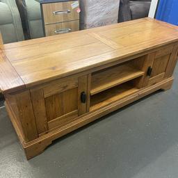 VARIOUS SOLID OAK FURNITURE - BEDSIDES/COFFEE TABLES/TV UNITS/SIDEBOARDS & MORE..

PRICES START FROM £50..

STOCK CHANGES REGULARLY SO PLEASE MSG FOR MORE INFO ... VIEW ALL AT OUR AHOP INSIDE BRIERLEY HILL MARKET, DY5 3AP.

FIND US ON FACEBOOK- LT FURNITURE DEPOT

DELIVERY AVAILABLE STARTS FROM £20 - MSG FOR A QUOTE.