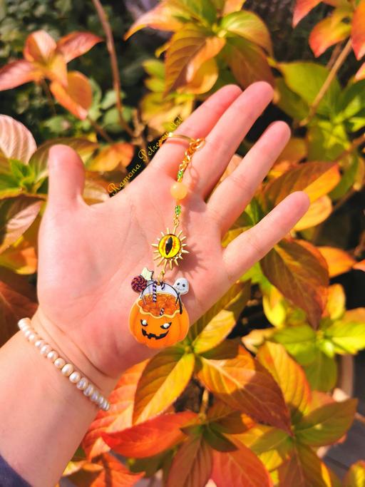 Buy & Sell West Midlands Birmingham - Photos for 🎃Halloween Pumpkin Jade Crystal Keyring