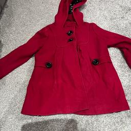 Girls Age 2-3 coat 
Worn but still good to wear 
Next brand
BB2 collection