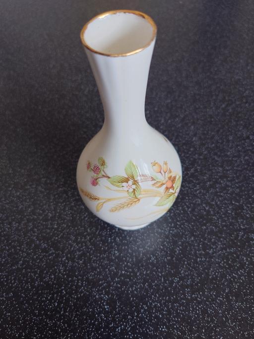 Buy & Sell Leicestershire Charnwood - Photos for Fine bone china thin vase