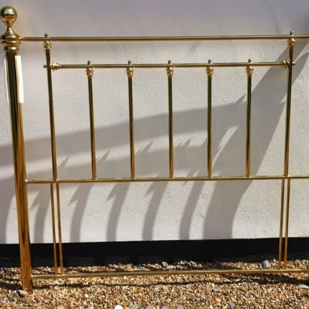 The Serene Benjamin gold coloured metal headboard, lovely classic design for a double bed. Excellent condition.
Cash on collection