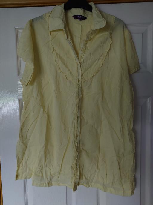 Buy & Sell Leicestershire Charnwood - Photos for Women's yellow shirt size 20