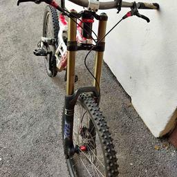 Verkaufe mein Downhill-Bike, Rahmengröße M, Laufräder 26' Maxwell
Ausrüstung inklusive
VHB