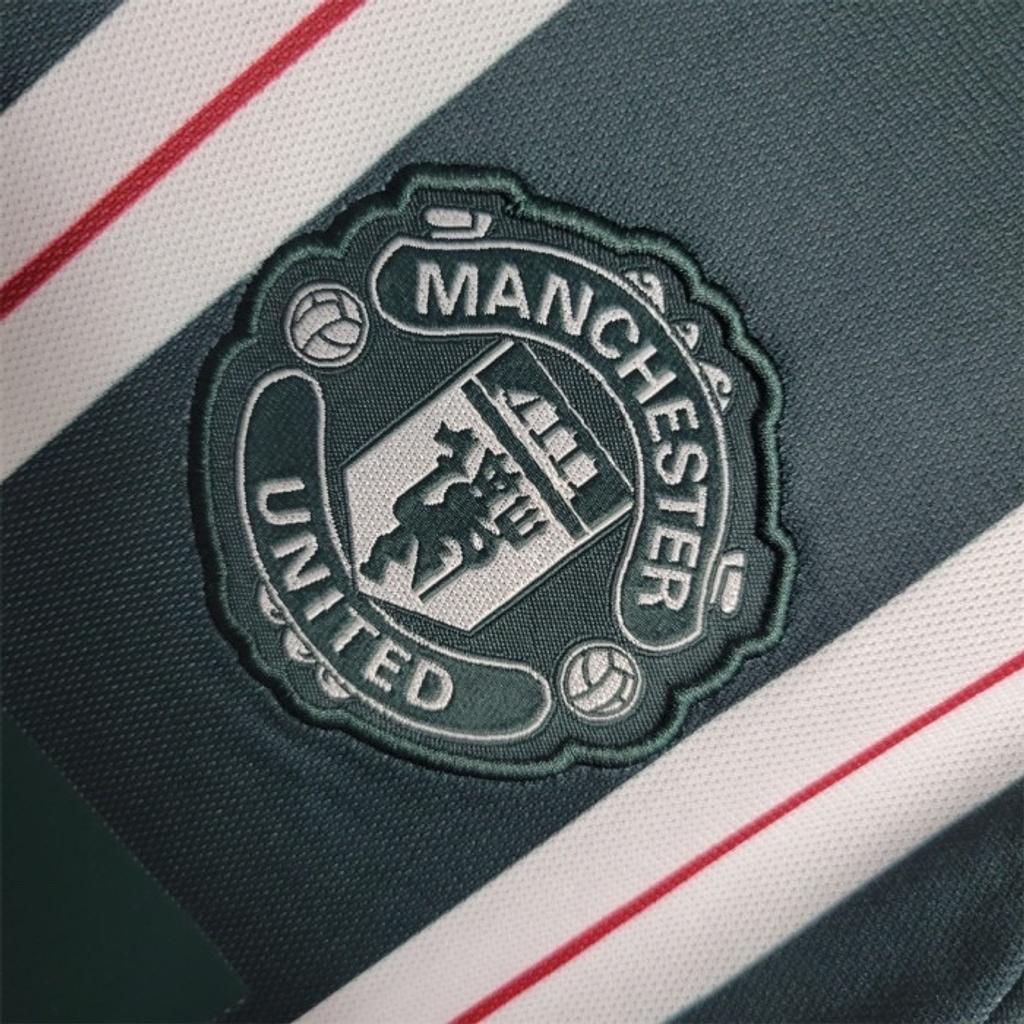 New Manchester United away XL shirt