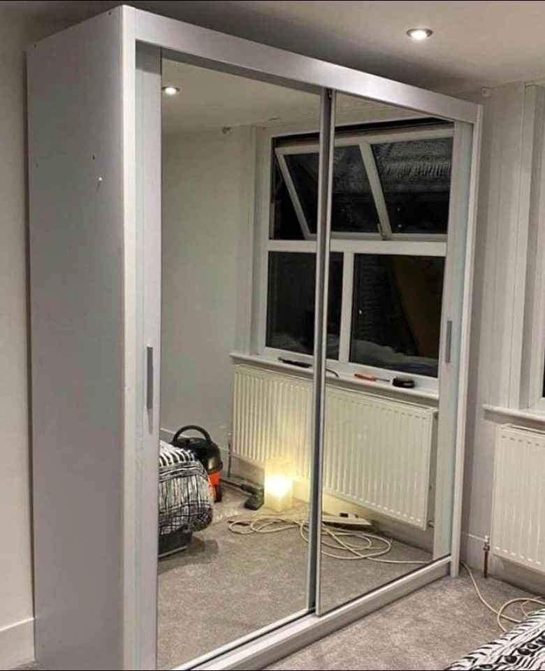 EYE CATCHING WARDROBE AVAILABLE 20 OFF in M16 Stretford für £ 229,00