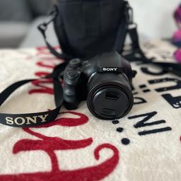 Verkaufe wegen Neuanschaffung mein Kamera Sony DSC-HX350. Wie neu, keine Gebrauchsspuren.