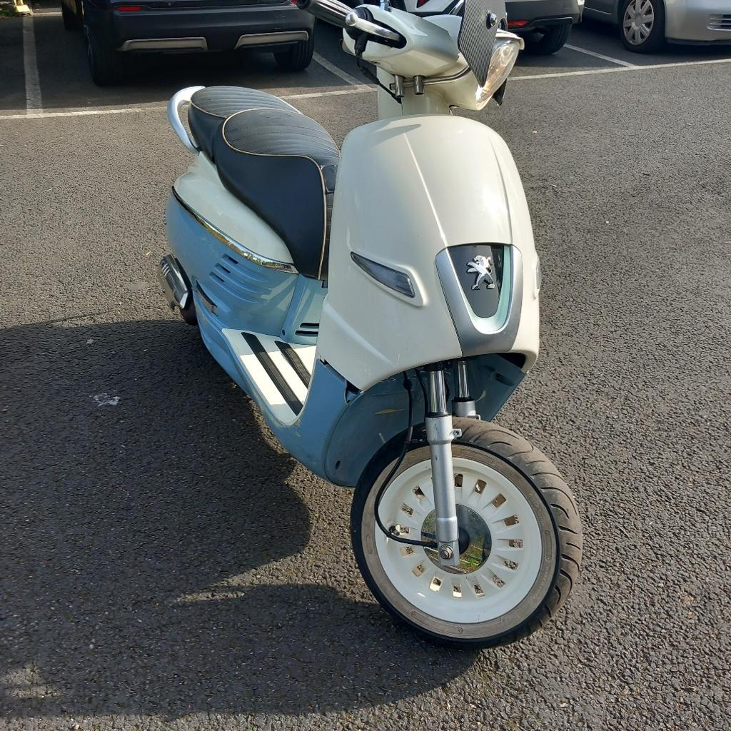 peugeot django 125cc
moped/scooter

ULEZ compliant

MOT- no advisearys

New battery

New mirrors

Comes with 2 keys

low mileage only 6700km