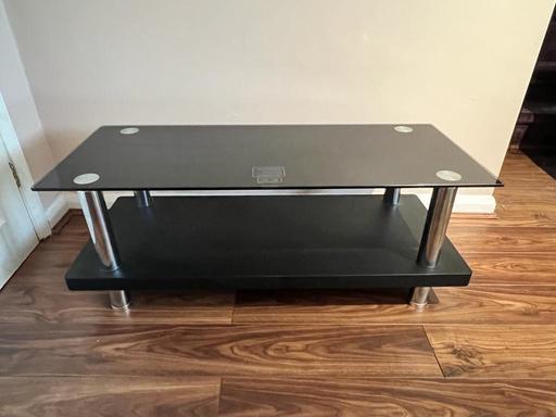 Buy & Sell Buckinghamshire George Green - Sutton - Photos for Tv stand