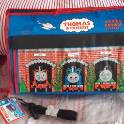 THOMAS & FRIENDS CARRY BAG FOR WOODEN TRAIN SETS WITH DETACHABLE SHOULDER STRAP.

I HAVE 3 OF THESE BAGS ALL LABELED & UNUSED.

£13 EACH

IN CELLOPHANE. UNUSED AS NEW CONDITION.

COLLECTION ONLY