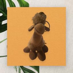 Key ring camel soft toy second hand but in good condition and needs a new home.

Measurements are an approximate:
H 11.5cm
L 13cm
W 8cm

Collection available from W10 or TW7, offers considered and bulk order discounts available alongside other items. Dispached via tracked delivery.