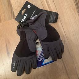 Verkaufe Ski Handschuhe lt. Etikett Gr. S/M
Wurden im Kasten übersehen, noch neu mit Etikett