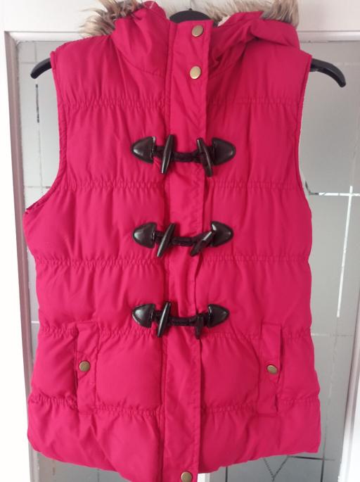 Buy & Sell West Midlands Sandwell - Photos for Red gilet size 8