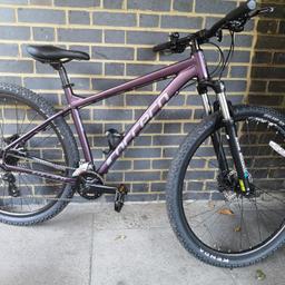 Carrera Hellcat womens mountain bike,
Used only a few times but unfortunately doesn't suit my posture.
Has a couple of scratches but nothing major, works fine.
Includes bottle holder too.