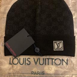 Louis Vuitton Grey Bonnet Monogram Glitter Beanie Louis Vuitton