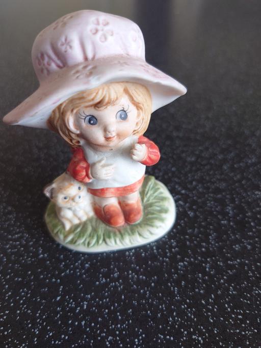 Buy & Sell Leicestershire Charnwood - Photos for Little girl ornament