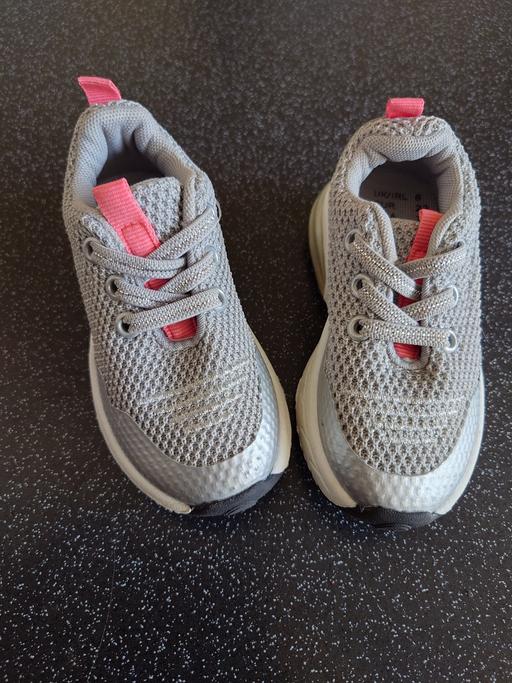 Buy & Sell Leicestershire Charnwood - Photos for Girls silver trainers size 6