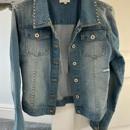#Girls denim #jacket with diamonte detailing 

Size: 14 years (better suited to age 12-14 for longevity)
Colour: blue 

Condition: in very good #likenew condition. Only worn 2-3 times and still looks great! No flaws or imperfections
