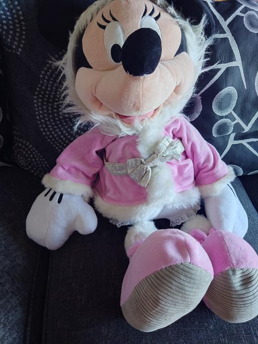 Buy & Sell Leicestershire Charnwood - Photos for Large Minnie mouse soft toy