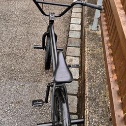 Bmx gekauft bei Bikeprofi in Kramsach
Sehr gut erhalten
Neupreis ohne Pegs 499.-