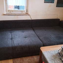 Hallo. 
verkaufen unser Big Sofa.  3 Jahre alt.  Hat leichte gebrauchspuren. 
3mx1,40
