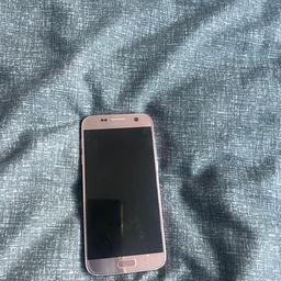 Rose Gold 
Great condition 
Used
All buttons work + no cracks 
32GB
Unlocked
