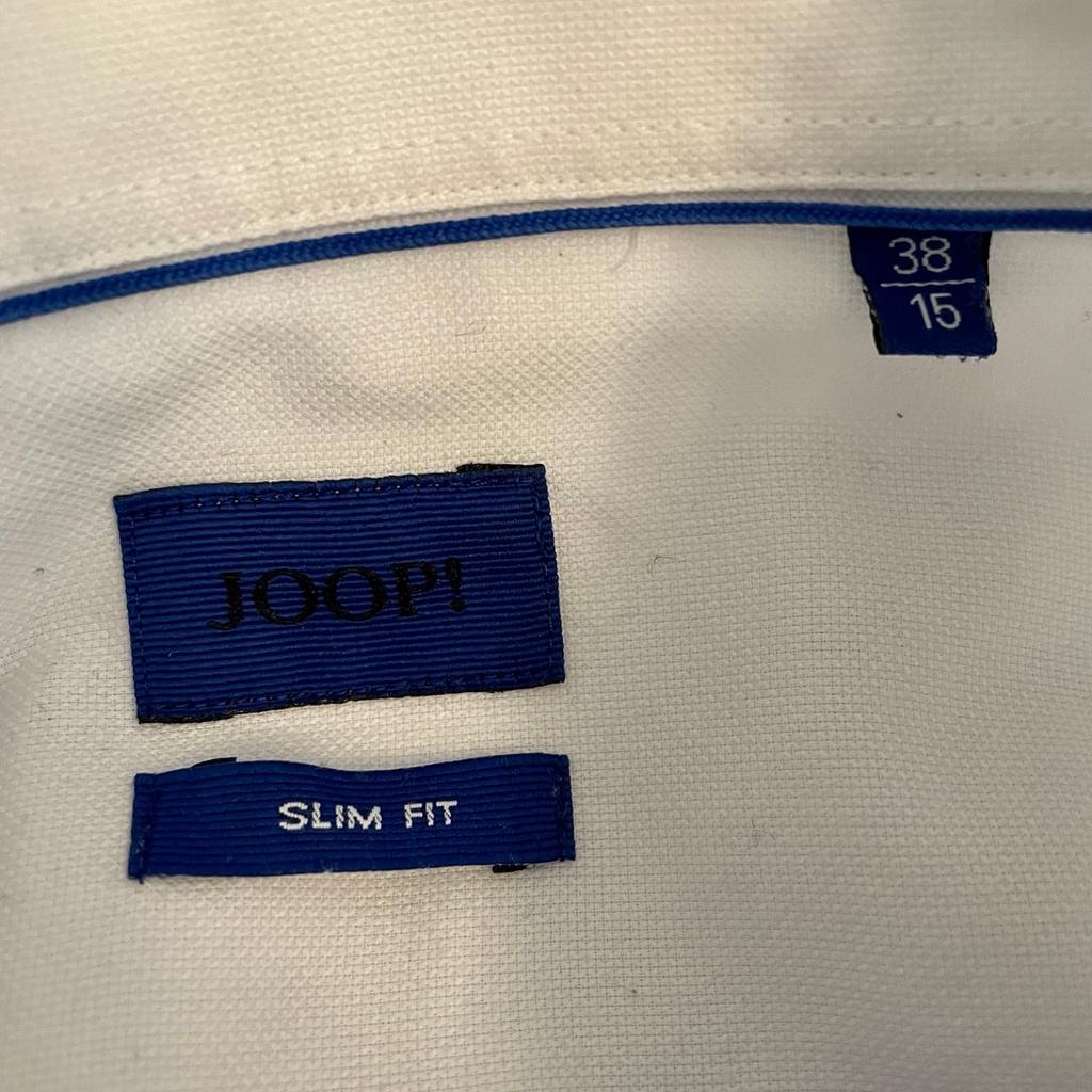Weißes Hemd von Joop mit Haifisch-Kragen
Slim Fit
Größe: 38/15
Kaum getragen!

#joop #hemd #white #anzug #haifischkragen