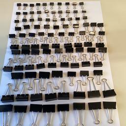 100 folding spring binder clips.
30 x 19mm
20 x 25mm
30 x 32m
20 x 40mm
All as pictured.
