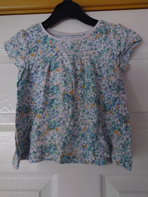 Buy & Sell Leicestershire Charnwood - Photos for Girls floral top size 1½-2 years