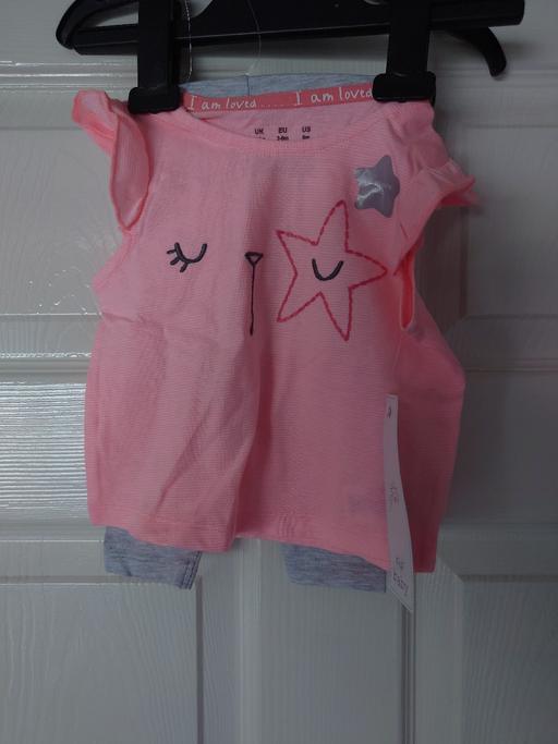 Buy & Sell Leicestershire Charnwood - Photos for Baby girls 2 piece set size 3-6 months