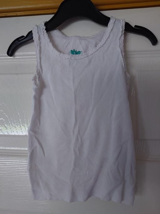 Buy & Sell Leicestershire Charnwood - Photos for Girls white vest top size 12-18 months