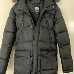 Men’s supply and demand puffer jacket
Black size medium
In good condition
£25