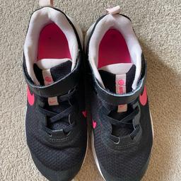 Girls Nike trainers in great condition, size 1 junior
