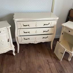 The drawers need new runners to function properly and the hinges on bedside cabinet door need fixing

A great quality set but needs some tlc good upcycle project

Any questions please ask other items for sale having a out collection from Swinton m27