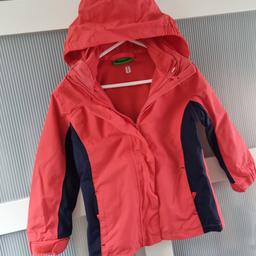 Outter coat and inner fleece which zips in/out
