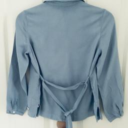 Massimo Dutti Girls Shirt, age 7-8
Worn only once for couple hours

From a smoke and pet free home