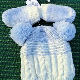 Nutmeg wooly hat 6-12.
Nutmeg Baby hat & mittens. (new)
Winter is closing in fast so best stock up.