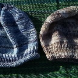 Hand knitted woolen hats.
Suitable for child 2yrs+ 
Made locally by a talented neighbour so listed them here for her.
Would make great present, as these are one offs.