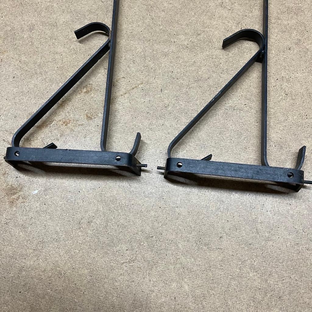 Bought these brackets a few years ago but never got around to using them. I put condition as like new because there are few rust marks due to being stuck in outside shed
Brackets can twist. For size please check photos