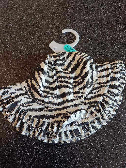 Buy & Sell Leicestershire Charnwood - Photos for Baby girls zebra print summer hat size 6-12M