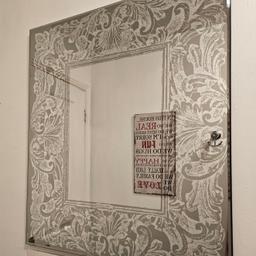 Gorgeous Mirror, heat duty, food quality and froma smoke free home.