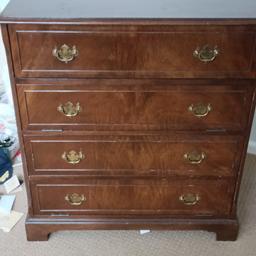 beautiful flamewood consealed bureau,in excellent conditionvery unique nice piece,LOOKING FOR 50 POUND OR NEAREST OFFER
ANY QUERIES CALL ON 07494734633.