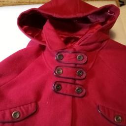 Little Red Riding Hood 18-23mths.
Watch & hear other parents, friend's & family say aaaawww, how cute'!

In great condition.