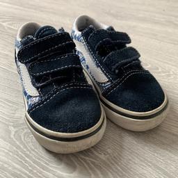 Hello today I had my sons vans toddler trainers UK size 5.5 they have had a bit of where there are no tears or rips in them as they are suede leather in blue I have taken pictures to my best knowledge to see for yourself the winter period he’s coming up so there will be warm there is still a lot of life in them and still look funky. 

Cash on collection please

Thank you.