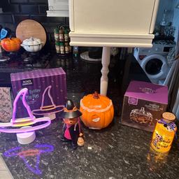Includes:
Witch led light (batteries not included)
Glass pumpkin container
Pumpkin biscuit jar/ pot
Witch/Fox ornament 
Mickey Mouse light up jar.

Collection from Congress Mount Armley LS12 3DU 
Have a look at my other spooky items for sale 🖤