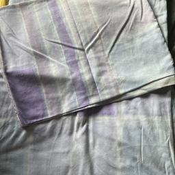 Single bed lilac duvet cover with pillowcase in good condition however does have a slight mark on it as can be seen in picture 
All items are washed and dried prior to collection or postage